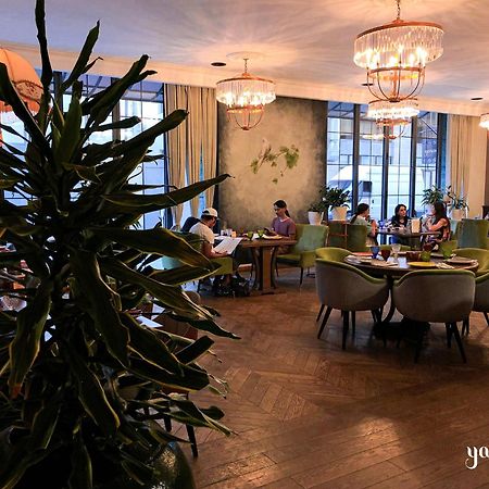 Diamond Hotel Erivan Exterior foto