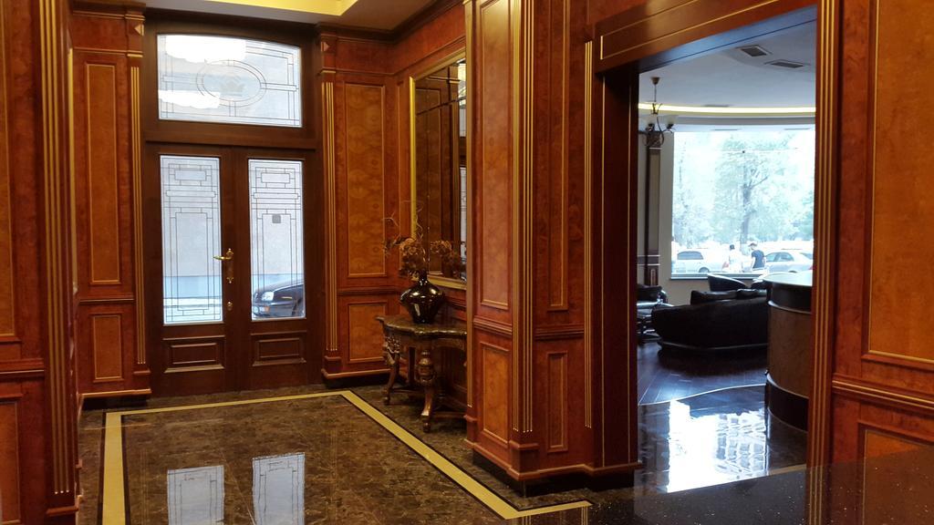 Diamond Hotel Erivan Exterior foto