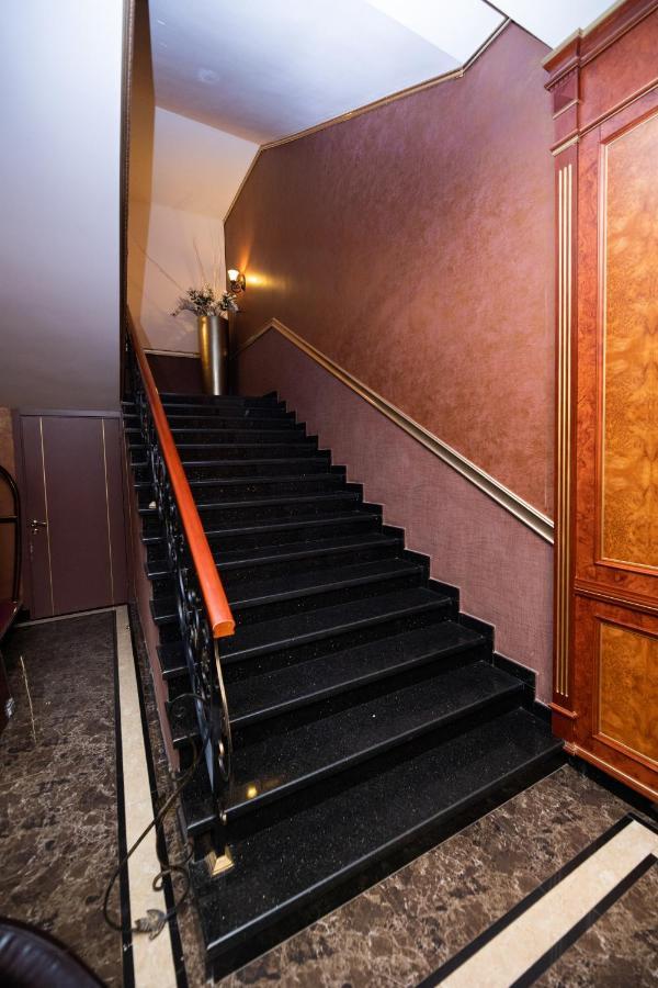 Diamond Hotel Erivan Exterior foto