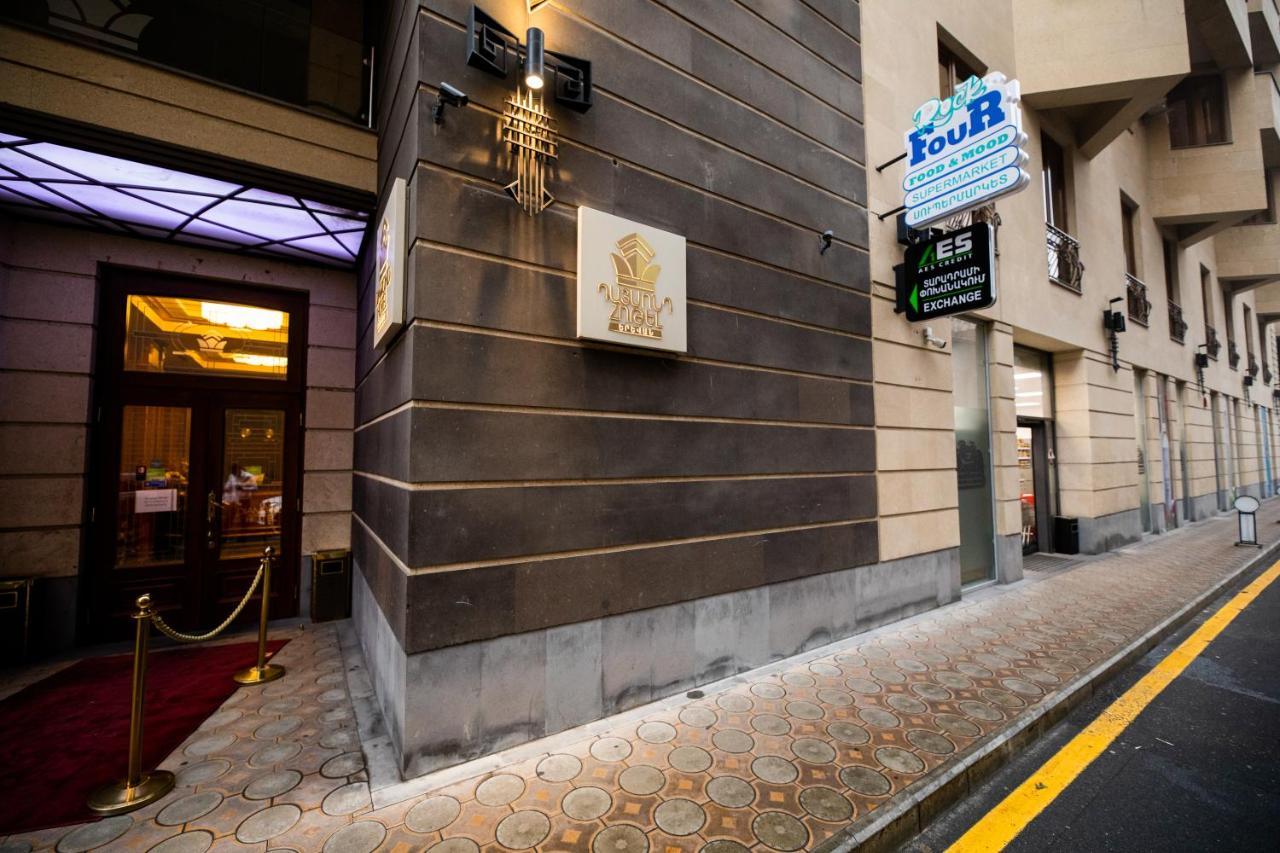 Diamond Hotel Erivan Exterior foto
