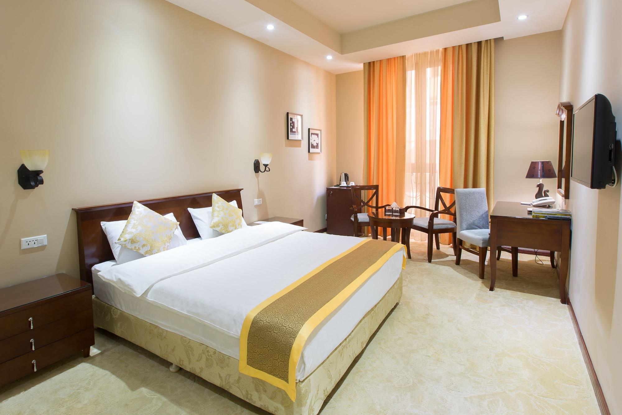 Diamond Hotel Erivan Exterior foto